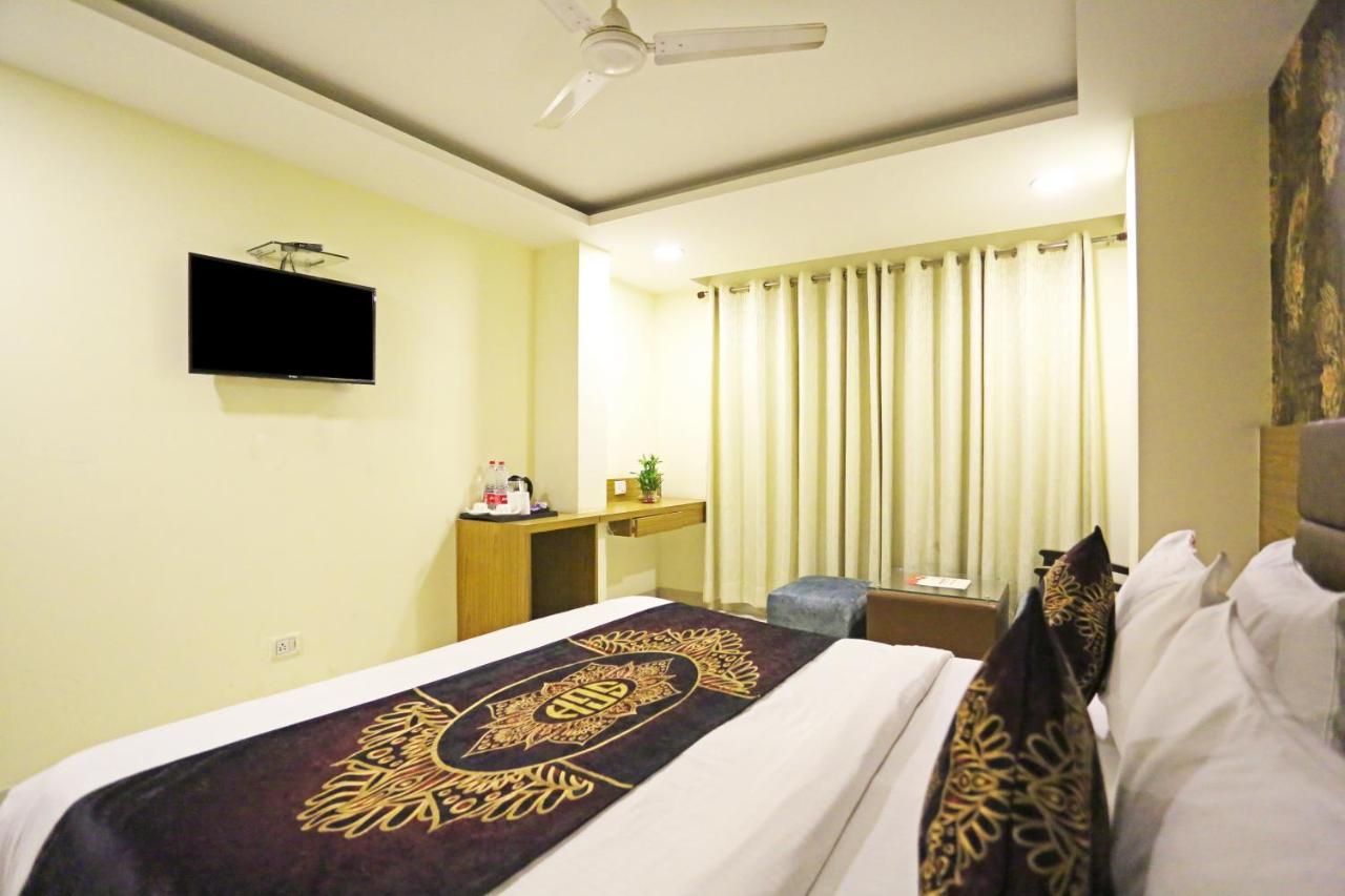 Hotel Grand Suites By D'Capitol Near Delhi Airport New Delhi Buitenkant foto