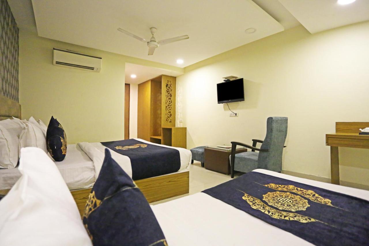 Hotel Grand Suites By D'Capitol Near Delhi Airport New Delhi Buitenkant foto
