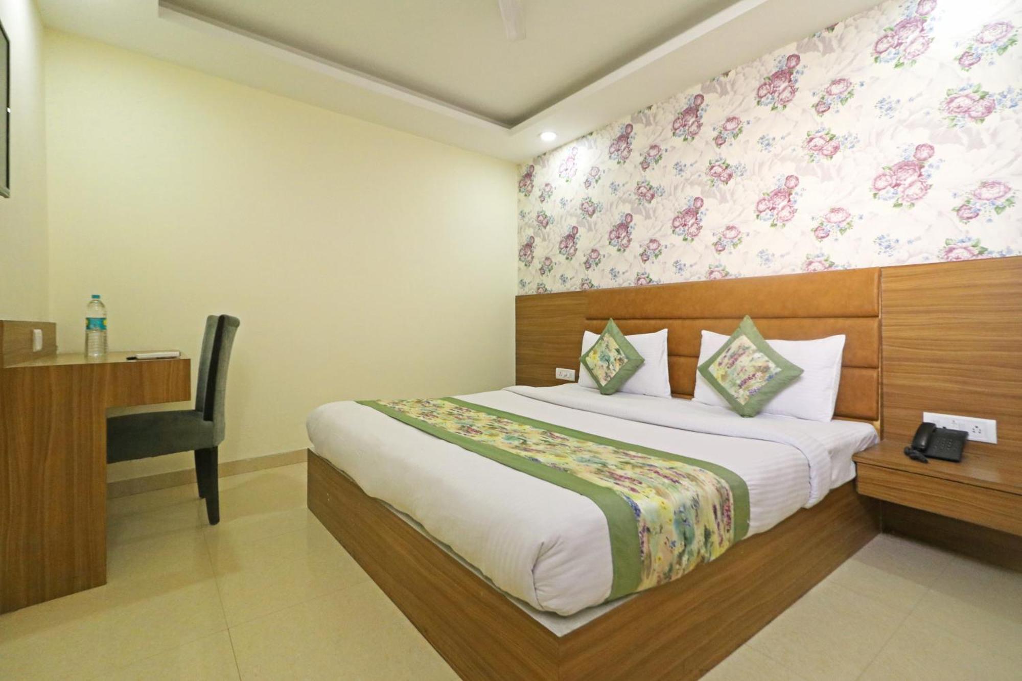 Hotel Grand Suites By D'Capitol Near Delhi Airport New Delhi Buitenkant foto