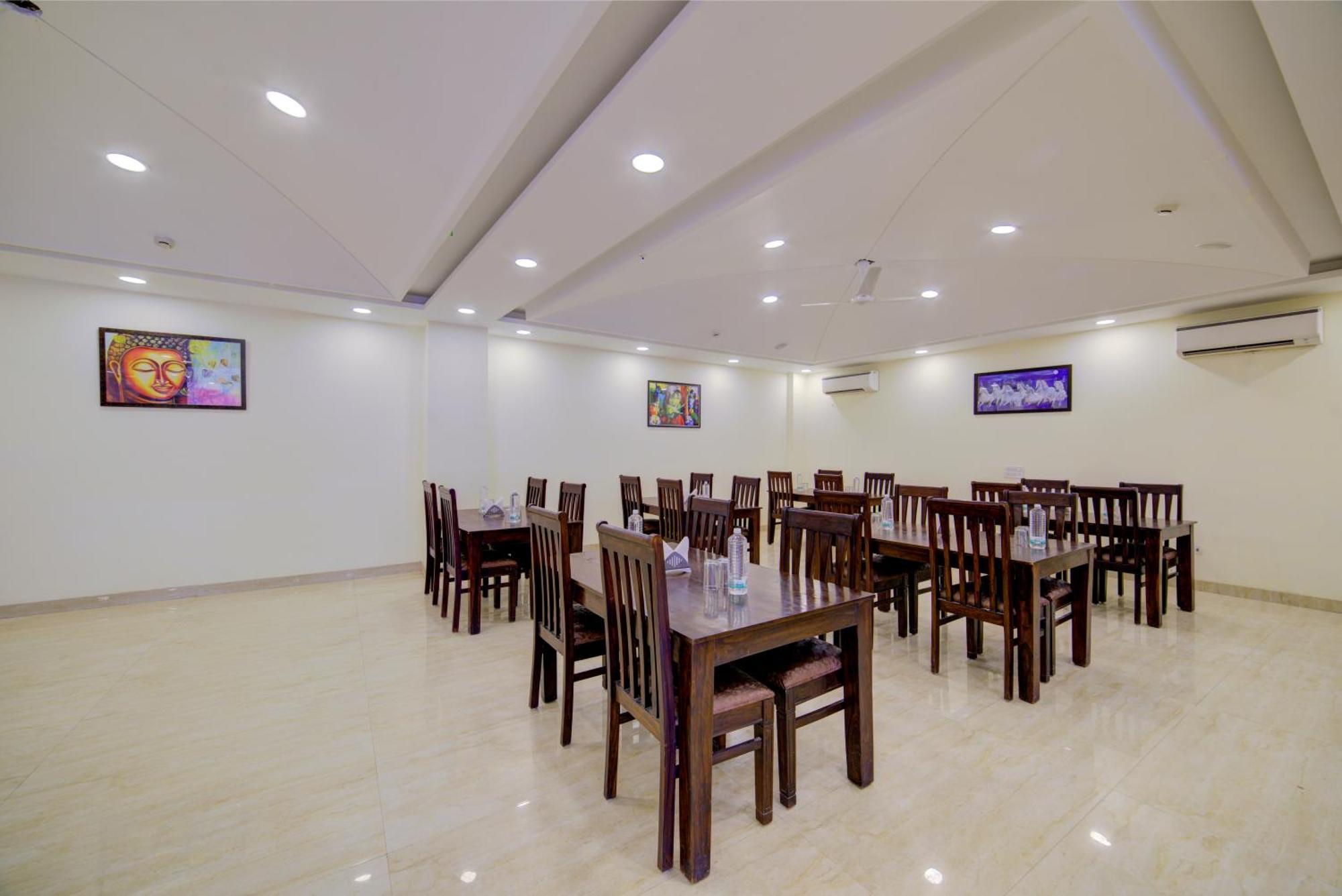 Hotel Grand Suites By D'Capitol Near Delhi Airport New Delhi Buitenkant foto