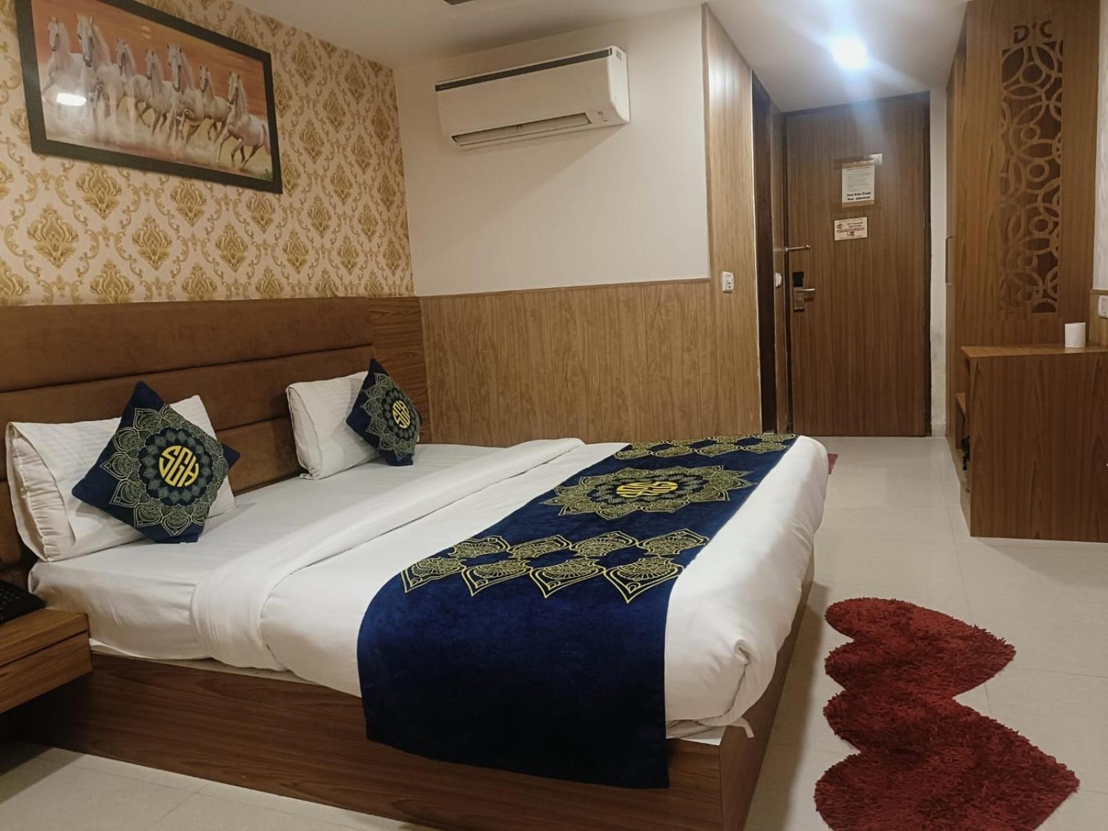 Hotel Grand Suites By D'Capitol Near Delhi Airport New Delhi Buitenkant foto
