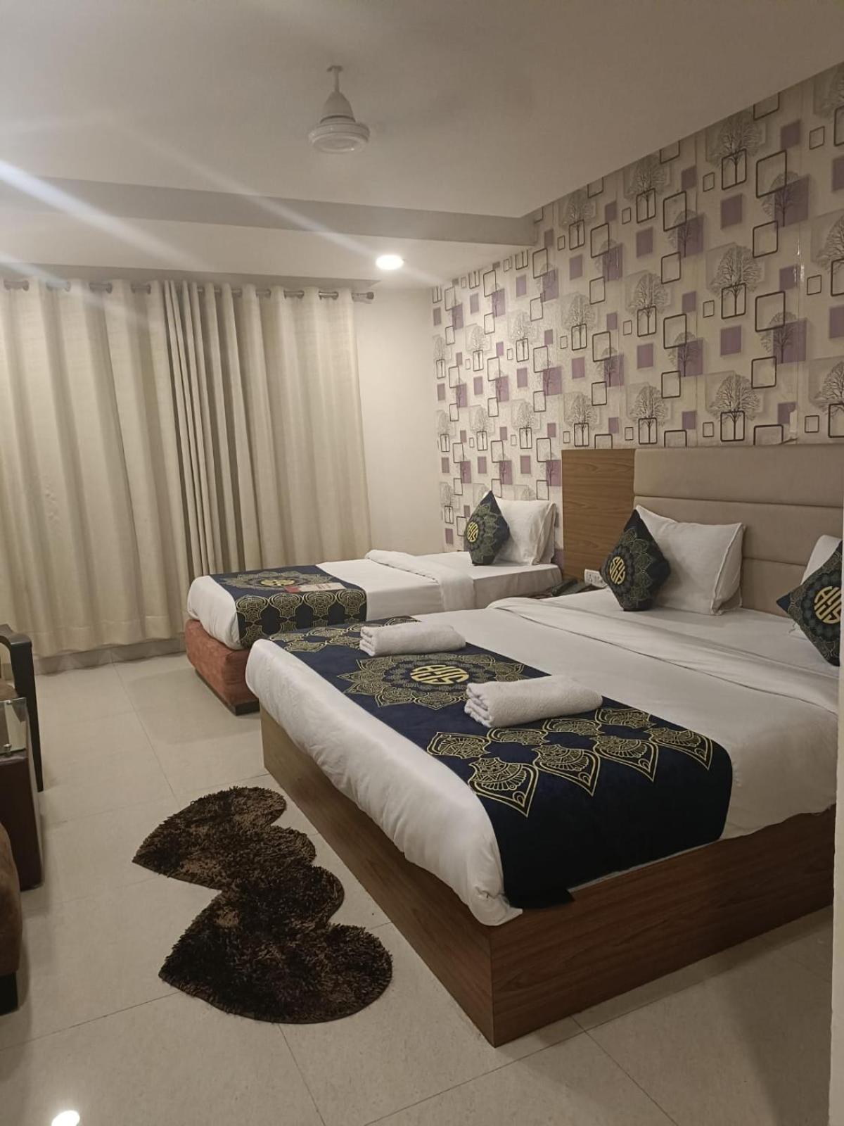 Hotel Grand Suites By D'Capitol Near Delhi Airport New Delhi Buitenkant foto