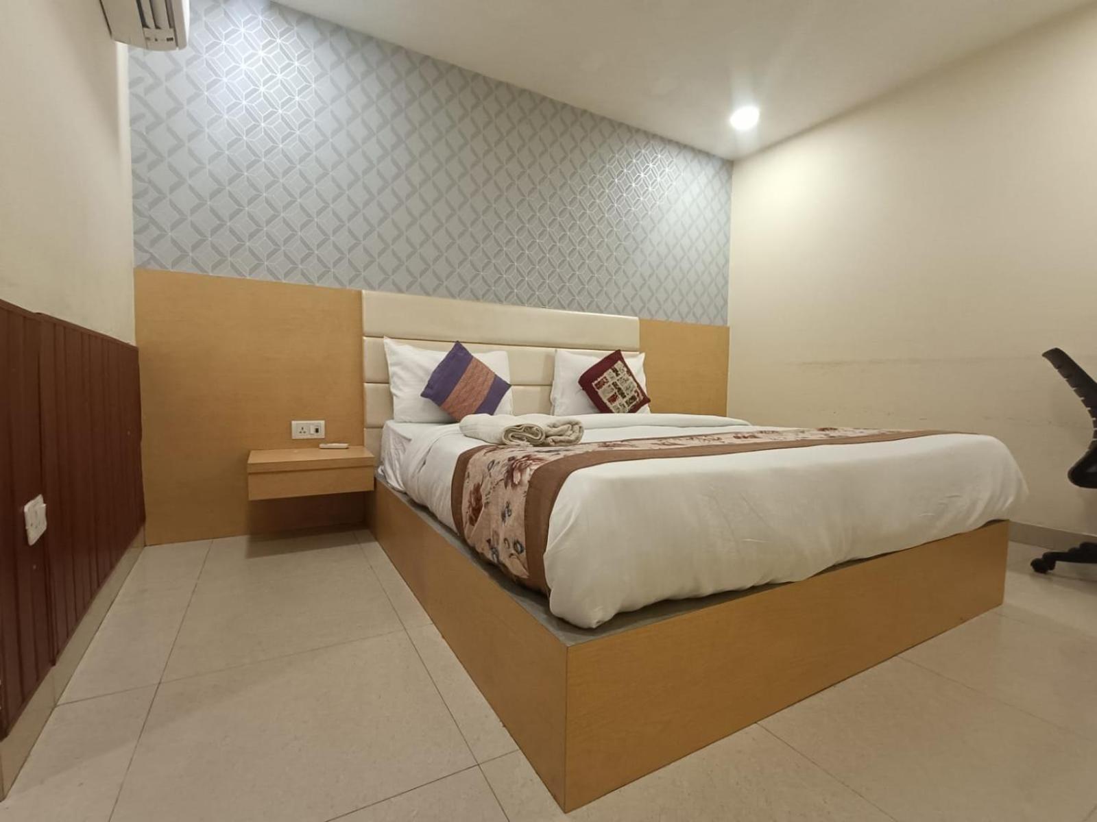 Hotel Grand Suites By D'Capitol Near Delhi Airport New Delhi Buitenkant foto