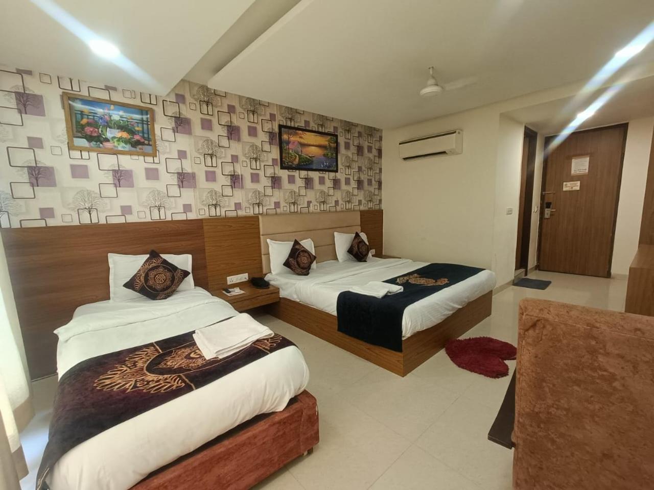 Hotel Grand Suites By D'Capitol Near Delhi Airport New Delhi Buitenkant foto
