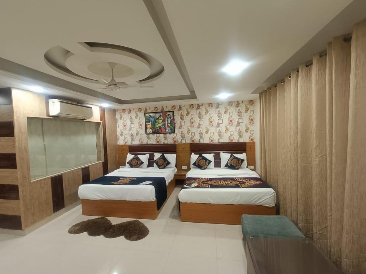 Hotel Grand Suites By D'Capitol Near Delhi Airport New Delhi Buitenkant foto