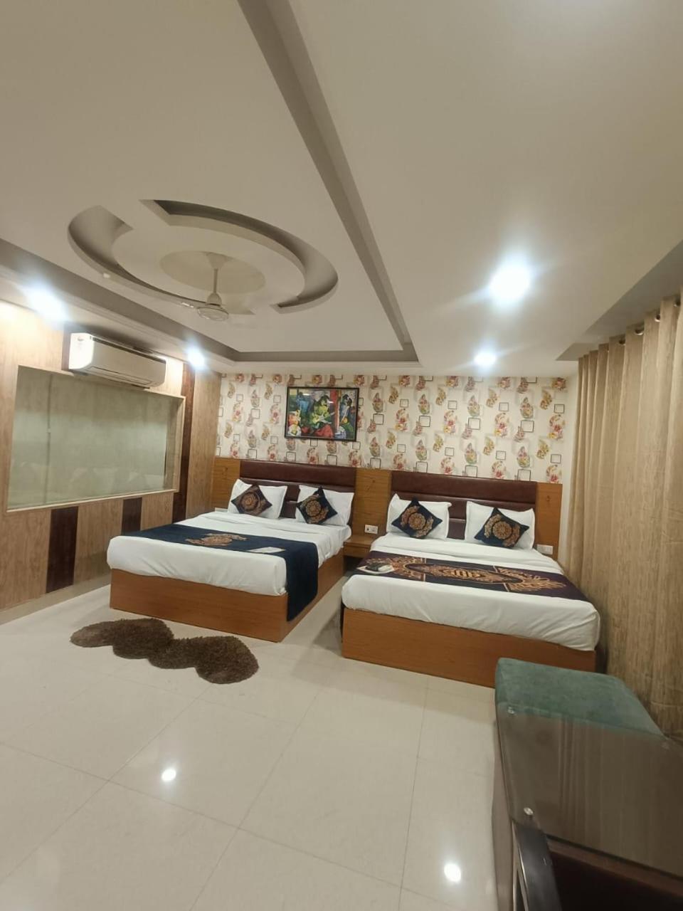 Hotel Grand Suites By D'Capitol Near Delhi Airport New Delhi Buitenkant foto