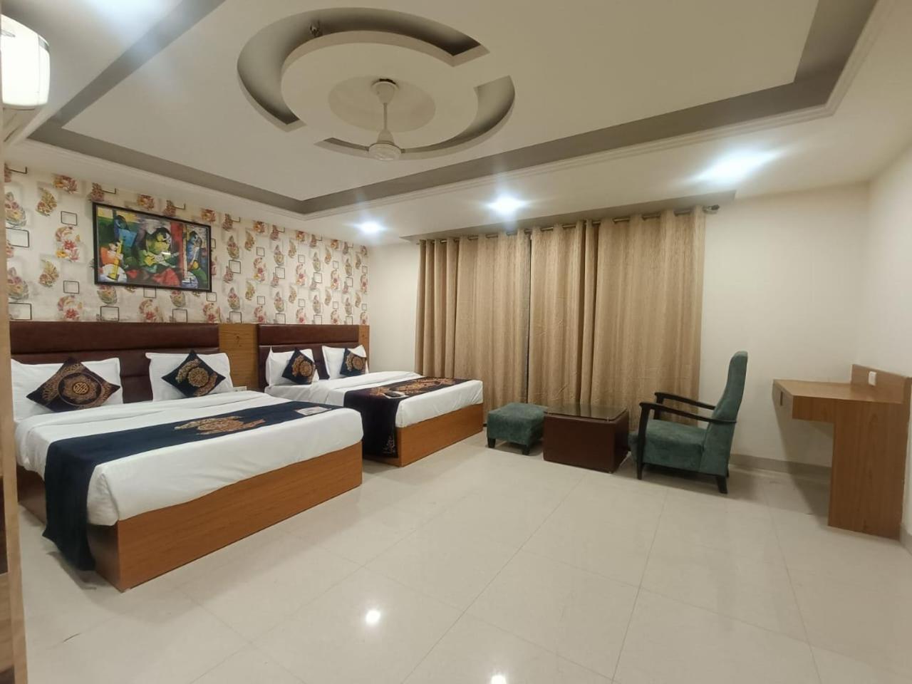 Hotel Grand Suites By D'Capitol Near Delhi Airport New Delhi Buitenkant foto