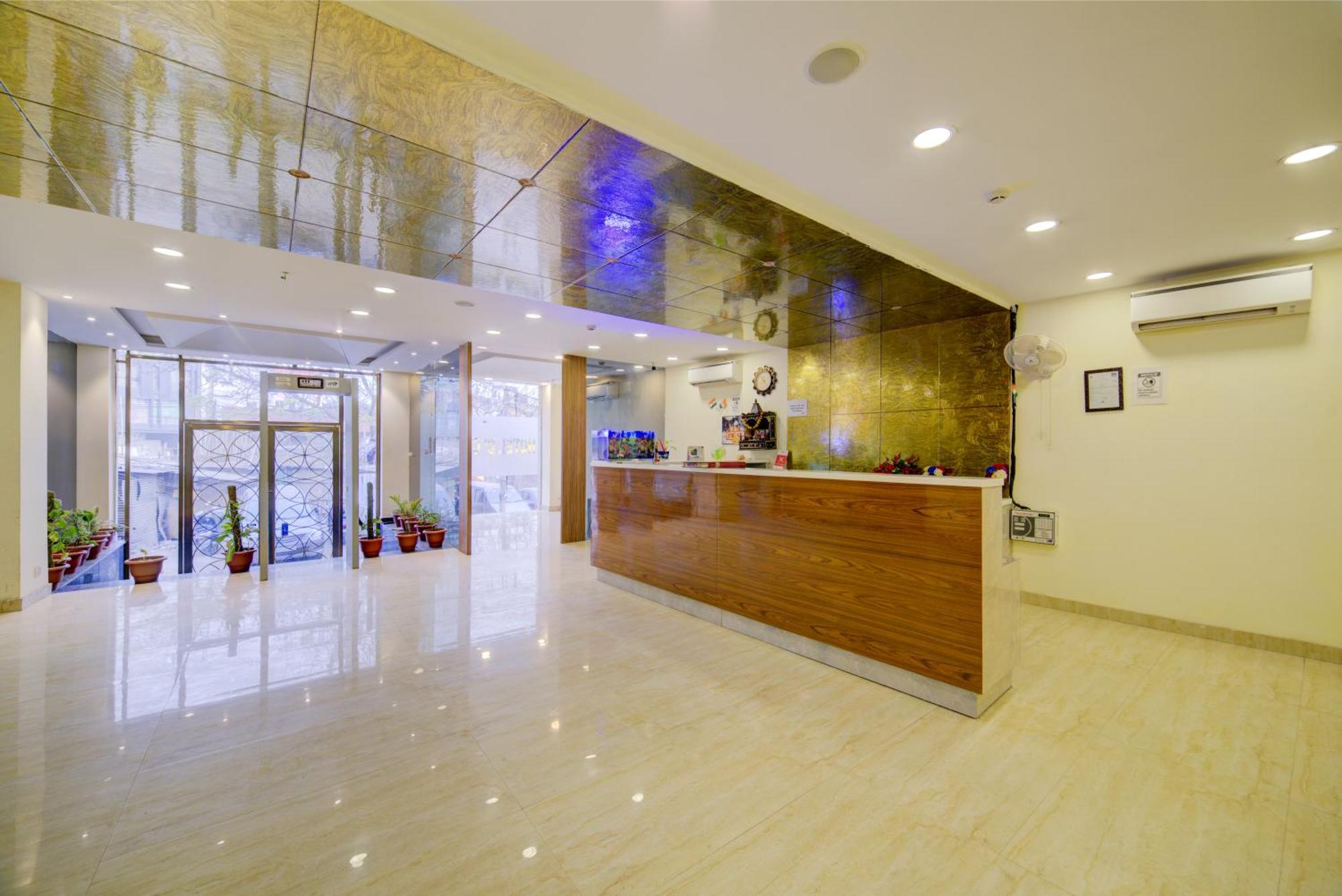 Hotel Grand Suites By D'Capitol Near Delhi Airport New Delhi Buitenkant foto